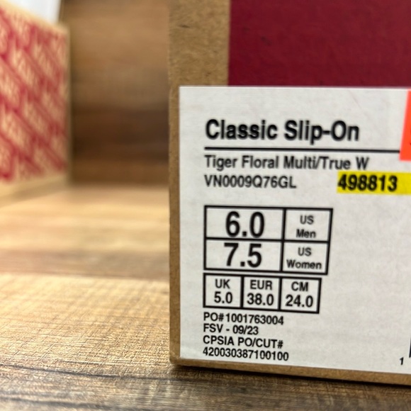 Vans Slip-On Shoes with Tiger and Floral Design - Picture 9 of 9